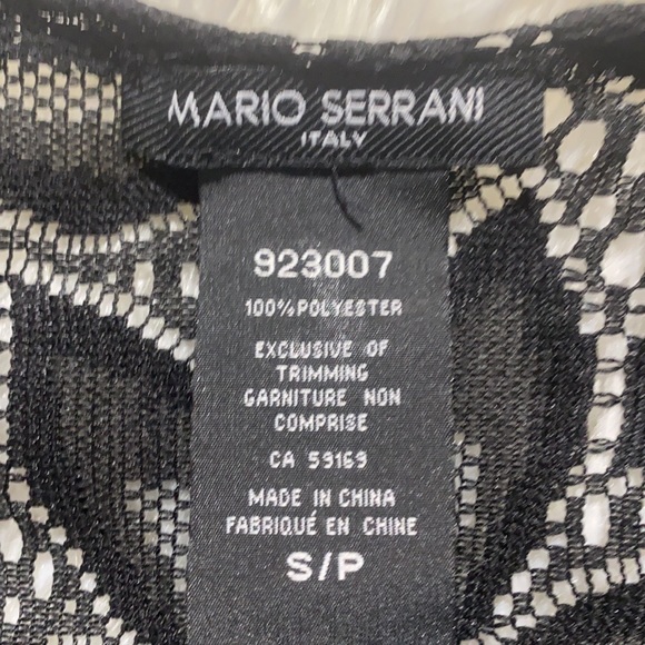 ‼️ Lovely Lace Coverup Never Worn - Picture 2 of 7